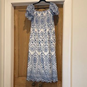 Chic Blue and White Floral Midi Dress